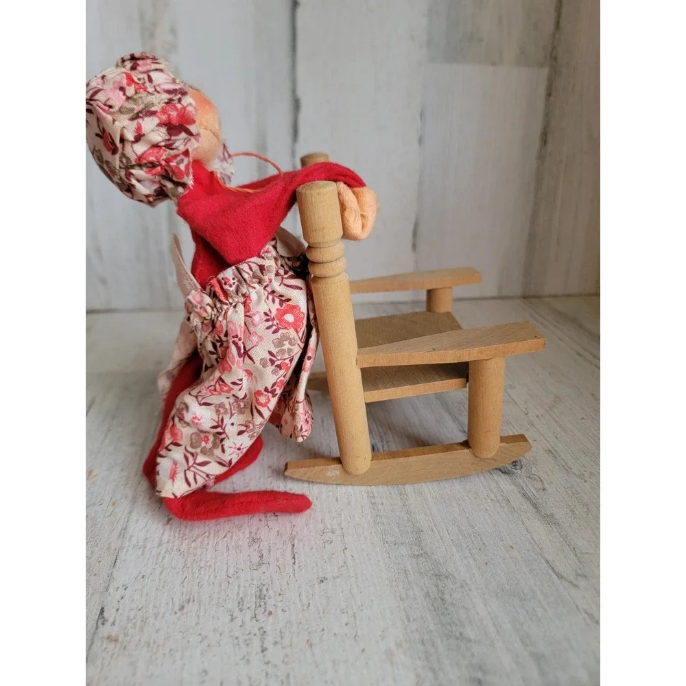 Annalee Mrs Claus chair vintage mobility doll vintage Xmas plush home